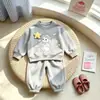 Lindo conjunto para niñas con sudadera de manga larga de conejito de dibujos animados y pantalones jogger de estrella tridimensional, conjunto casual moderno de dos piezas para niños pequeños