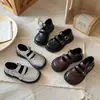 Zapatos retro de cuero para niños estilo británico, planos de otoño para niñas, zapatos de rendimiento de corte bajo para niños, zapatos escolares modernos para niños