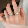 Anel Redondo com Zircônia Banhado a Ouro 14K Real Estilo Francês Levemente Luxuoso Anel para Dedo Indicador Moda Design Simples Joias Atacado