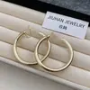 Nuevos Pendientes Minimalistas de Clip para Oreja con Aro C Grande Redondo en Oro y Plata, Pendientes de Moda con un Toque de Lujo Ligero y de Alta Gama, Accesorios para Orejas de Tendencia Europeos y Americanos