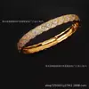 Pulsera Exquisita de Patrón de Diamantes Diagonales en Oro Rosa de 18 Quilates, Oro, Platino y Oro Blanco Estrecha y Ancha