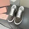 Zapatos Miu para Mujer Piel Genuina Suela Gruesa Zapatos de Tabla Vintage Primavera 2025 Casual Zapatos Blancos Viejos Zapatos de Entrenamiento Alemanes Zapatos Ligeramente Sucios
