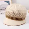 Novo Chapéu de Lã Tricotado da Moda de Outono para Meia-Idade e Idosos, Versátil para Exterior à Prova de Frio, Forrado com Fleece e Espessado, Estiloso e Quente para a Vovó