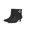 Botas de moda populares europeas y americanas con hebilla metálica floral, que aumentan la altura, resistentes al desgaste, color negro, corte ajustado, versátiles, botas finas de verano