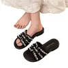 Sandálias de Pérola Leves e Versáteis para Mulheres Verão 2026 Novo Estilo Sapatos Baixos Inspirados em Chanel Chinelos para Mulheres Uso Externo de Verão