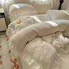 Estilo Princesa Francesa Conjunto de Quatro Peças Grande Renda Leite Fleece Estilo Coreano Inverno Espessado Esculpido Bebê Fleece Cor Sólida Capa de Edredom 4