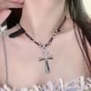 Collar con colgante de cruz de diseño de nicho de lujo ligero para mujer, cadena de clavícula de alta gama, collar combinable