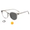 Armazón de gafas retro minimalista con remaches y lentes fotocromáticas para uso diario en exteriores, gafas de moda WM86233