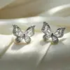 Brincos de Borboleta com Pedras tipo Diamante Estilo Coreano com Hastes de Prata S925, Super Brilhantes, Joias Únicas e Estilosas, Presilhas de Orelha/Acessórios de Orelha Elegantes e Versáteis