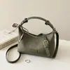 Bolsa de axila texturizada em camurça retrô para mulheres, nova coleção 2026, bolsa de ombro versátil, design simples e estiloso, perfeita para o dia a dia