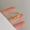 Anillo Desmontable Frosted de Oro Arena de Alta Calidad para Mujer, Moderno, Dulce, Lujo Ligero, Anillo Exquisito de Nicho con Diseño Antiguo