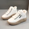 YB6012 Sapatos Grossos Forrados com Lã Femininos 2023 Inverno Novo Estilo Coreano Quentes Sapatos Esportivos de Cano Alto Sapatos de Algodão para Estudantes Sapatos de Skate
