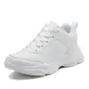 Zapatos de mujer de cuero, primavera y otoño, nuevos zapatos de cocina, zapatos de trabajo, negros, impermeables, antideslizantes, zapatos deportivos casuales para mujer.