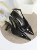 Sandálias Fechadas de Grande Porte Estilo Francês de Ponta para Mulheres, Comércio Exterior Transfronteiriço Europeu e Americano, Uso Externo de Verão, Bico Fino, Salto Fino, Sapatos de Salto Alto
