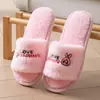 Pantuflas de Peluche para Mujer Pareja Otoño Invierno Nuevas Multicolor Dibujos Animados Conejo Lindo Hogar Punta Abierta Pantuflas Peludas Venta al por Mayor
