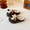 Chinelos de Pelo Casuais Infantis Desenho Animado para Exterior 2026 Outono Inverno Bico Fechado Moda Bebê Algodão Chinelos para Crianças Maiores Estudantes