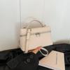 Bolsa de Mão Feminina Nova Chegada 2024 Outono e Inverno Simples Fashion Pequena Quadrada Estilo Coreano Têxtil de Nicho Versátil Tendência Bolsa Transversal