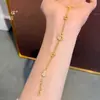 Tienda de Oro Mismo Estilo Arena Dorada Pulsera de Monedas Calabaza con Diamantes Completos Pulsera de Diseño de Lujo Ligero de Nicho para Novia Regalo