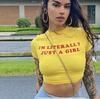 Estilo Europeu e Americano Feminino 2024 Novo INS Distinto Rua Estampa de Letras Curta Ombro a Ombro Manga Curta Camiseta Top