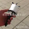 La pequeña rueda roja de plástico para cometa también se puede usar para flotar en el cielo. El globo de pulpo para muñeca está disponible en muchas especificaciones y es práctico