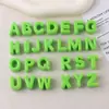 Contas de Letras Inglesas Acrílicas Coloridas Sólidas com Furos Grandes, Contas Soltas para Suporte DIY, Cordões e Materiais para Acessórios de Bolsa