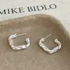 Pendientes Cuadrados Geométricos Mate de Moda y Sencillos, Versátiles para el Viaje Diario, con un Estilo de Nicho, Lujo Ligero, Sensación de Alta Gama y Personalidad Única para Mujeres