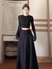 Un Conjunto Completo de Faldas Largas para Personas Pequeñas en Otoño Temprano, Hermosos Vestidos Estilo Hepburn Negros Reductores de Edad Están de Moda