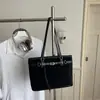 Decoración de hebilla de cuero de alta gama para cinturón de uso diario, bolsa de mano simple, bolsa de hombro o axila de gran capacidad, estilo coreano