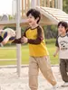 Ropa para niños, camiseta para niños, nuevo modelo de otoño 26, camiseta holgada estampada de manga larga para adolescentes, top de otoño casual versátil para padres e hijos