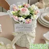 Presente do Dia do Professor para professores: pequeno buquê perfumado de tricô, flores de pompom de fio feitas à mão, presente de aniversário para a mãe