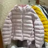 Jaqueta de Algodão com Penas e Costelas de Inverno Feminina Acolchoada 2026 Novo Estilo Coreano Curta Emagrecedora Casaco de Inverno Fino Casal Tendência