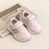Sapatos de caminhada para bebê menino com superfície de couro leve, tênis respirável para menina, tênis esportivo para menino, Novos Sapatos Primavera/Outono 2026