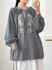 Roupas de Outono 2025 Estilo Étnico Bordado Decote V Cadarço Solto Pulôver Feminino Comprimento Médio Camisa Manga Longa