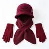 Conjunto de tres piezas para madre para otoño e invierno: nuevo gorro de punto floral de pelo de conejo, bufanda y guantes para abrigarse y proteger las orejas