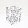 Cesta de armazenamento quadrada de quatro patas de ferro de estilo nórdico Cesta de armazenamento de mesa de metal Cesta de armazenamento de acabamento Rack de cosméticos