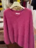 Estilo suave y relajado, suéter de punto con cuello en V suave y cómodo para mujer, colección de invierno 2026, talla grande, efecto adelgazante, top de manga larga color rojo rosa