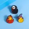 Broche de Calabaza Fantasma de Halloween de Dibujos Animados Pato Amarillo Pequeño Sombrero de Mago Insignia de Pato Adornos para Pines de Ropa Bolsas