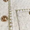 Jaqueta Tweed Feminina Estilo Coreano Off-White Curta Francesa Elegante Nova para Primavera e Outono 2025