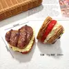Brinquedo de comida simulada bolo de creme de morango em forma de coração acessório de resina cola de creme DIY decoração de capa de celular presilha de cabelo