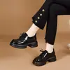 Zapatos de mujer de cuero con punta redonda, nuevo estilo otoño e invierno 2026, mocasines de charol con cordones en relieve, zapatos de vestir negros para mujer estilo universitario