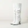 Botas Femininas de Outono e Inverno Bico Fino Estilo Martin Cor Sólida Cano Alto Couro Leve Calce Fácil Solado de Borracha Macia Salto Alto Tamanho Grande Botas Femininas