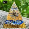 Pirâmide de bola de cristal natural de 8cm Ornamento de mesa de escritório europeu e americano Artesanato de pirâmide de resina para yoga e meditação