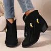 Botas de Salto Grosso e Cano Alto, Estilo Western com Franjas, Botas de Moda Feminina Tamanho Grande, Botas de Equitação de Bico Redondo, Sem Cadarço, com Pedrarias