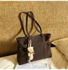 Bolsa Tote Feminina Grande Capacidade em Camurça Transfronteiriça 2026 Tendência Retro Início da Primavera Alça de Couro Moda Bolsa de Ombro