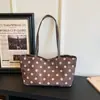 Bolso de Mujer de Lunares de Alto Valor 2026 Otoño Nuevo Moderno Bolso de Hombro Único y de Mano Ligero Versátil Bolso Tote de Gran Capacidad