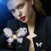 Nuevo Broche de Mariposa Tridimensional de Industria Pesada Retro Atmósfera de Lujo Diseño de Alto Sentido Corsage de Animales Pin Antideslizante