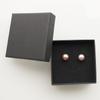 Exquisitos pendientes de estilo coreano con aguja de plata S925, pequeños y dulces pendientes de perlas de concha natural, elegantes pendientes con cuentas.