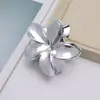 Grampo de Cabelo Flor de Ovo Face Brilhante Retrô Europeu e Americano Design de Nicho Presilha de Cabelo Disco para Nuca Acessórios de Cabelo com Senso de Temperamento Avançado