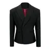 Nueva Colección Otoño/Invierno 2026: Chaqueta de Traje Roja Original de Alta Gama a Medida con Diseño Cruzado, Hombros Acolchados y Estilo Formal para Hombre