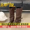 Botas altas emagrecedoras abaixo do joelho, botas de montaria que aumentam a altura para mulheres, Novidade Outono 2026, Estilo Britânico, Bico Fino, Botas Altas Retrô para Mulheres